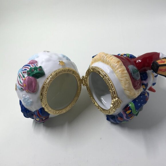 Vintage Christmas Holiday Hinged Trinket box for presents or decoration - Picture 9 of 11